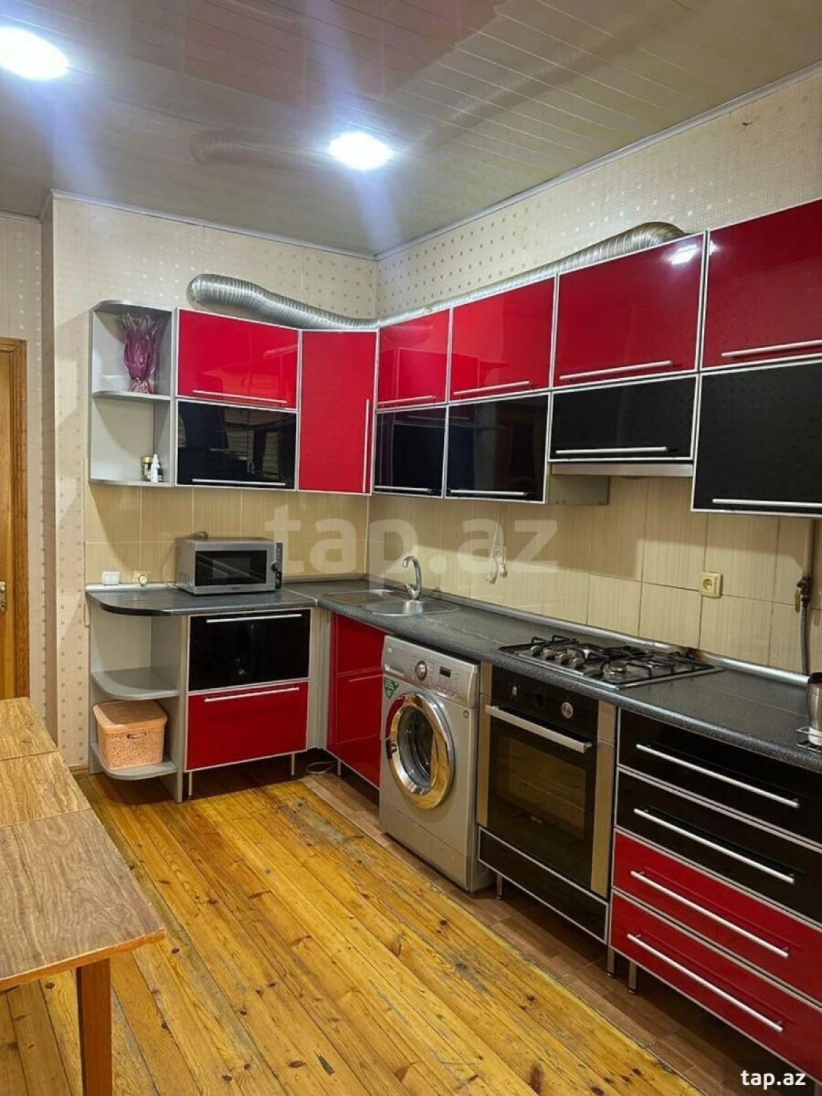 Kirayə verilir 2 otaqlı yeni tikili 98 m²