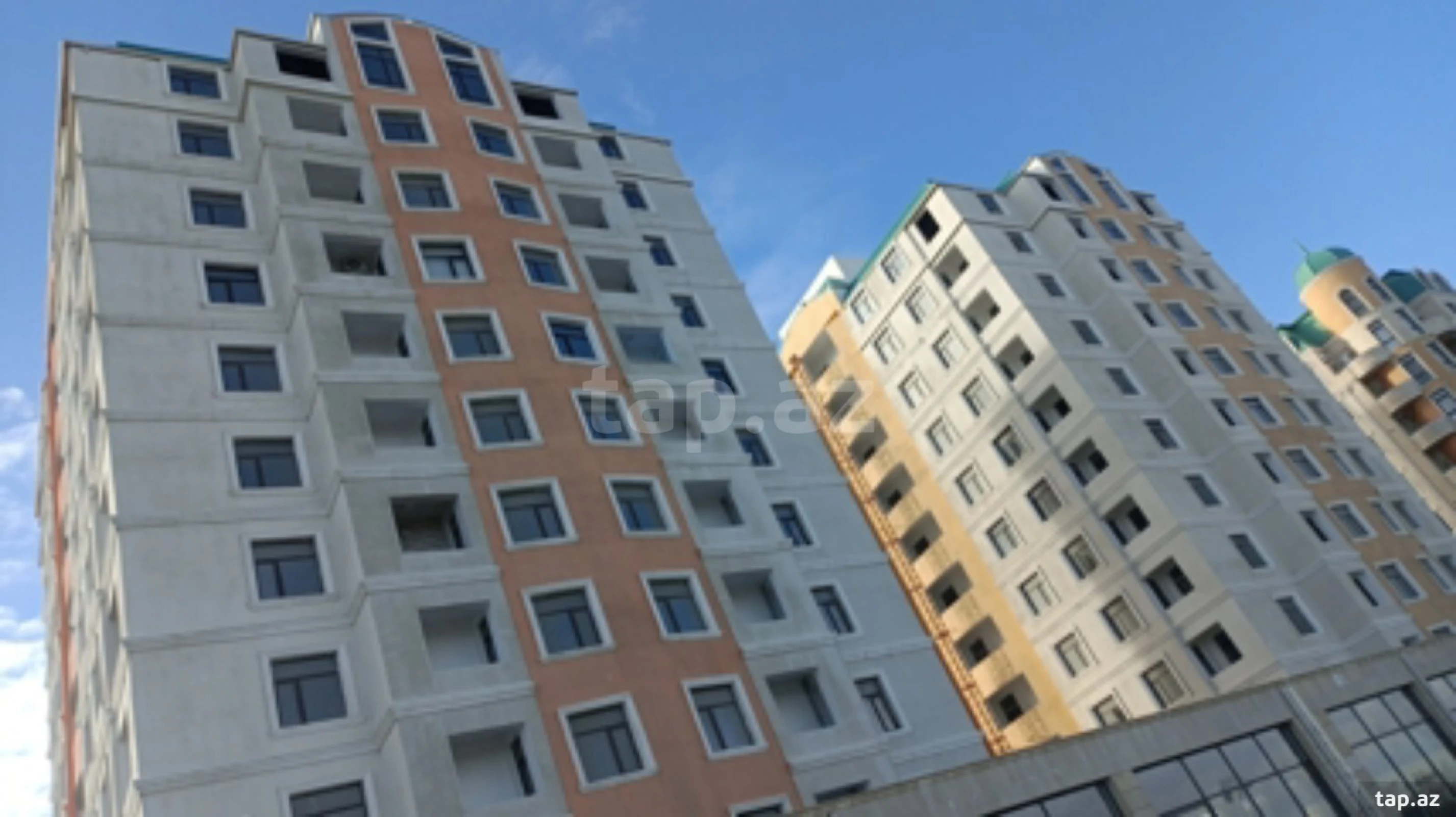 Satılır 2 otaqlı yeni tikili 55 m²