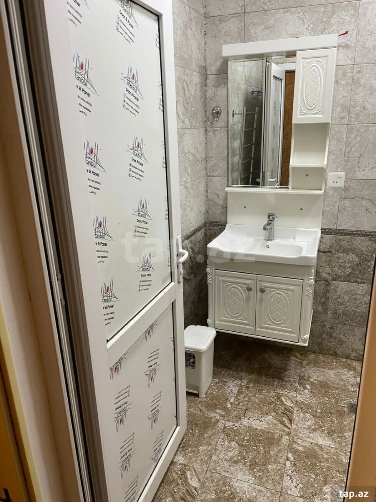 Kirayə verilir 4 otaqlı yeni tikili 170 m²