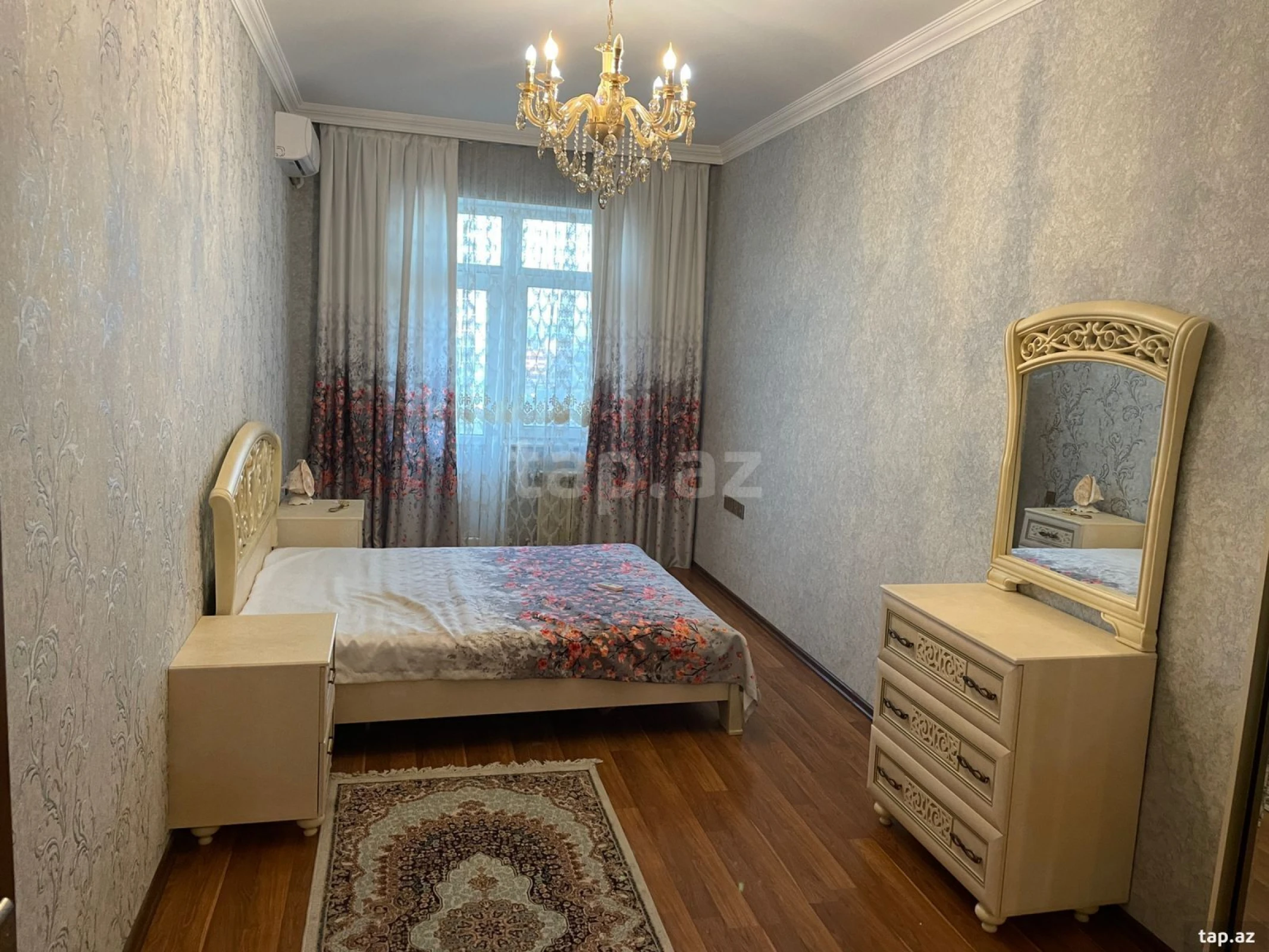 Kirayə verilir 4 otaqlı yeni tikili 170 m²