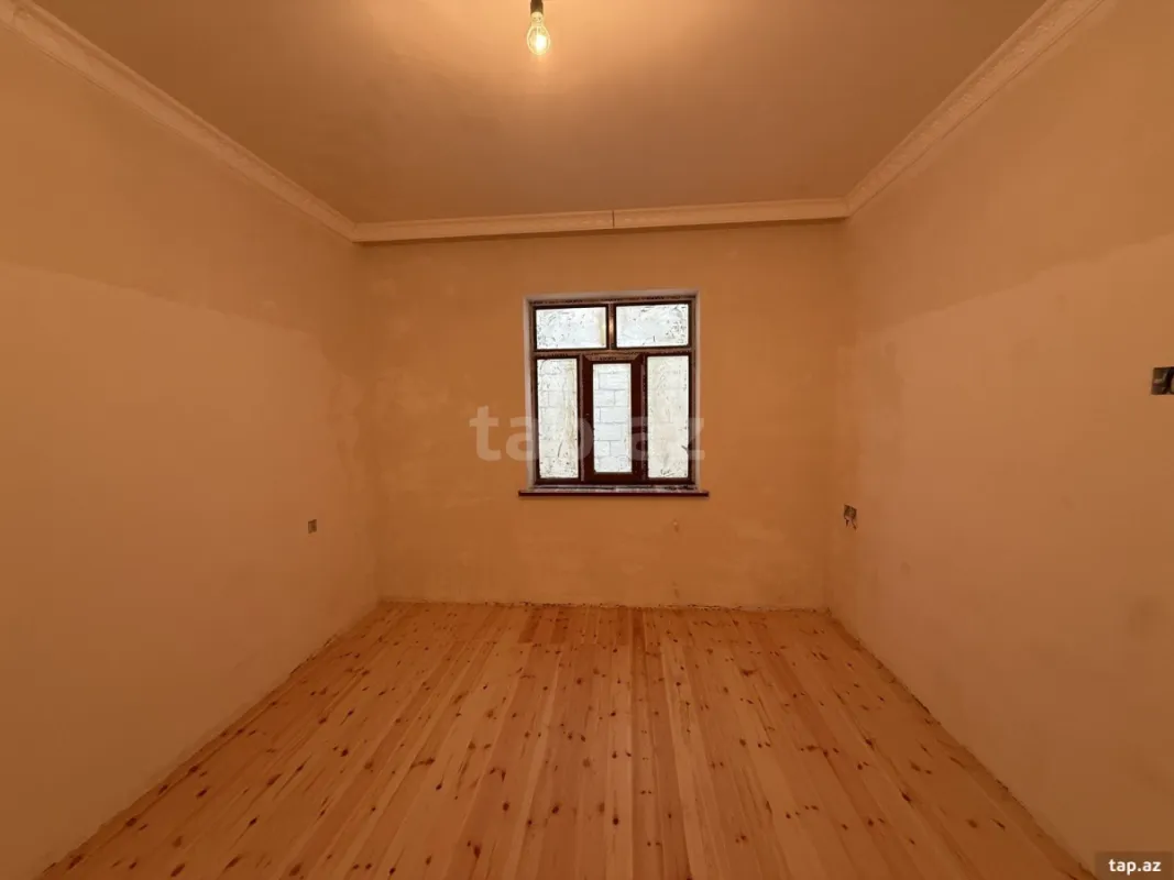 Satılır 4 otaqlı həyət evi