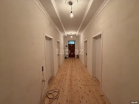 Satılır 4 otaqlı həyət evi