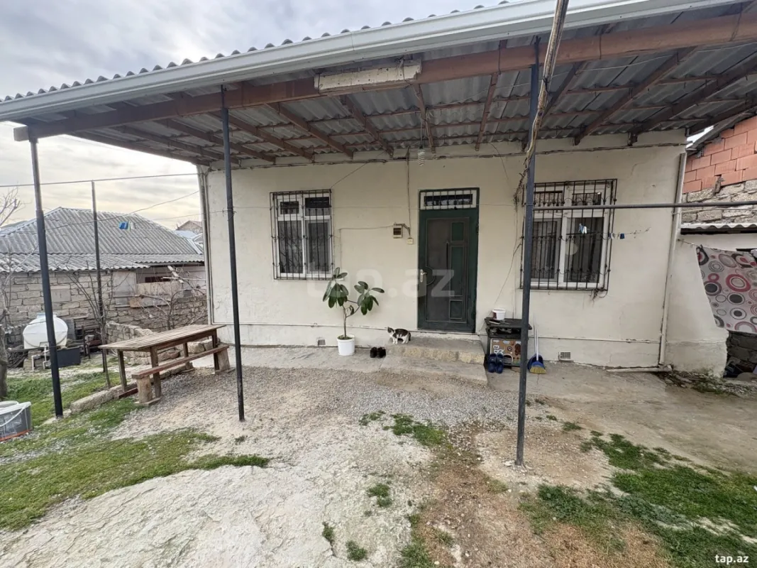 Satılır 3 otaqlı həyət evi