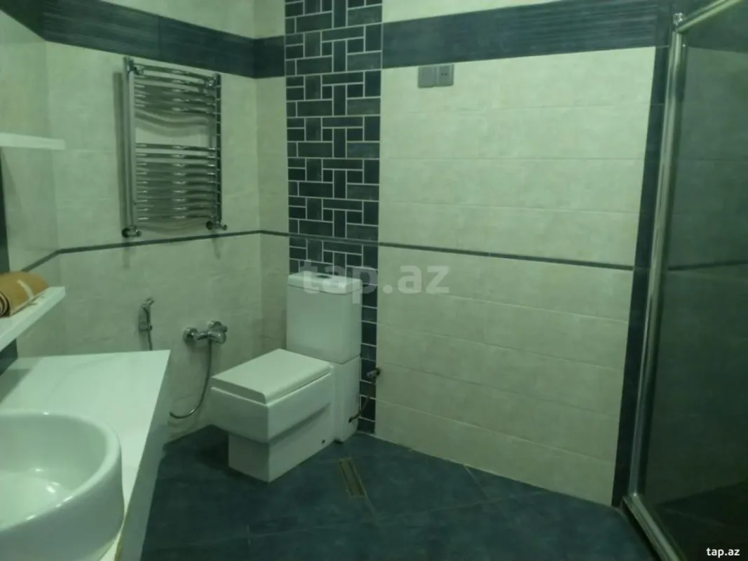 Satılır 4 otaqlı yeni tikili 210 m²