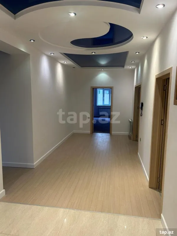 Satılır 4 otaqlı yeni tikili 210 m²
