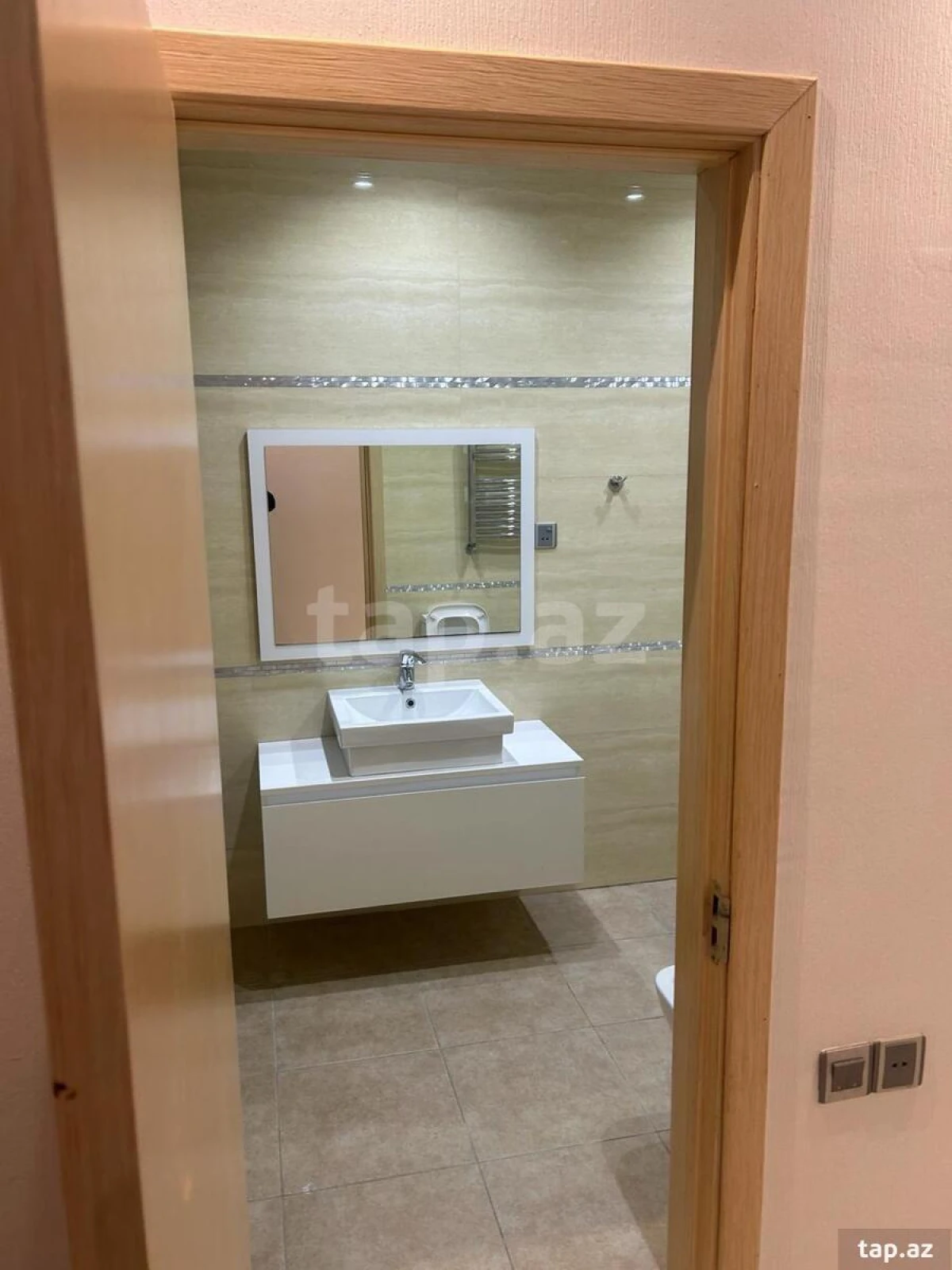 Satılır 4 otaqlı yeni tikili 210 m²