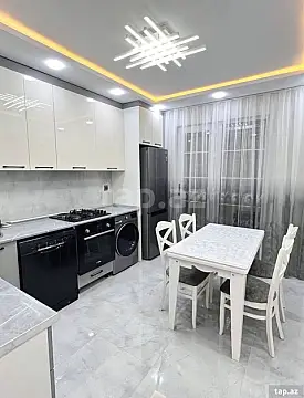 Kirayə verilir 2 otaqlı mənzil 70 m²
