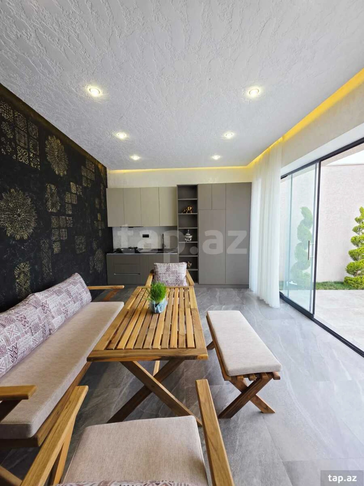 Satılır 4 otaqlı həyət evi