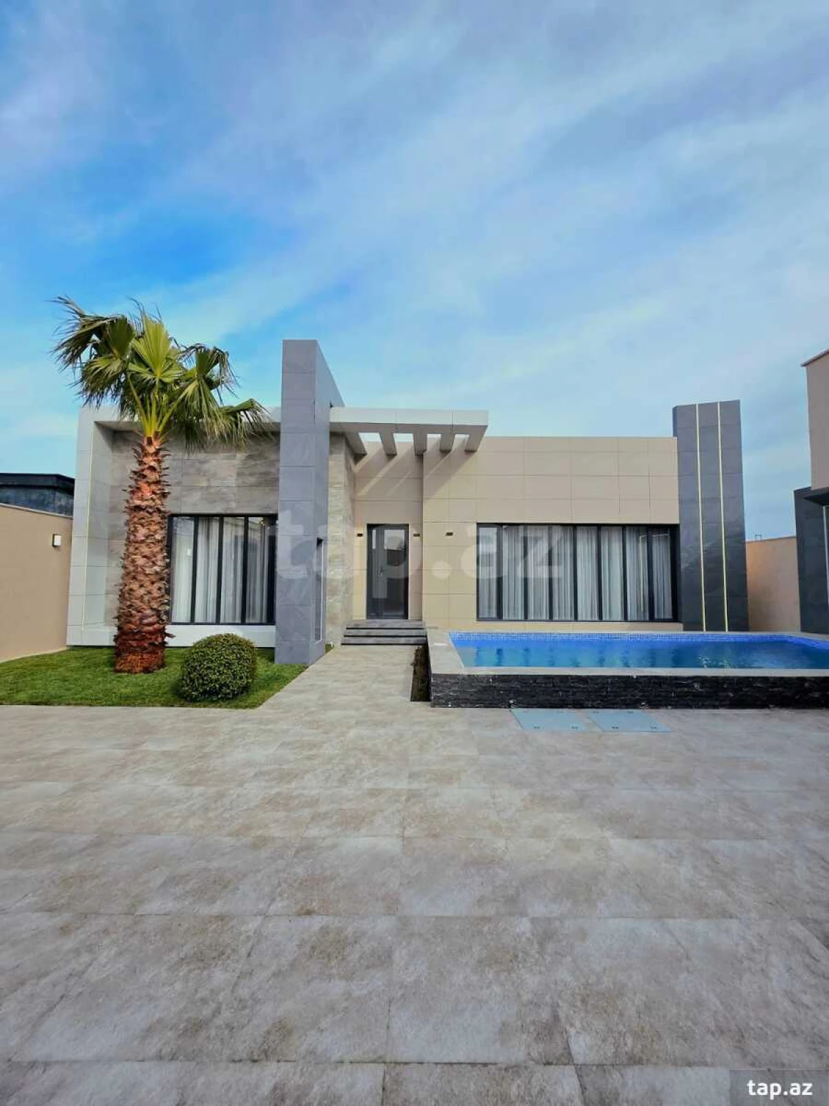 Satılır 4 otaqlı həyət evi