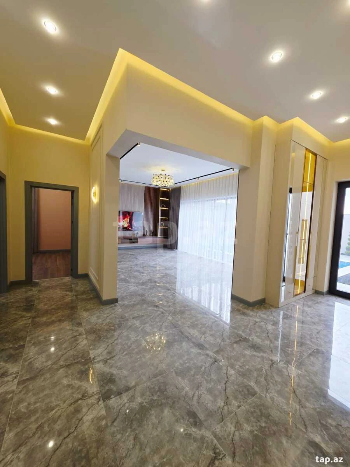 Satılır 4 otaqlı həyət evi