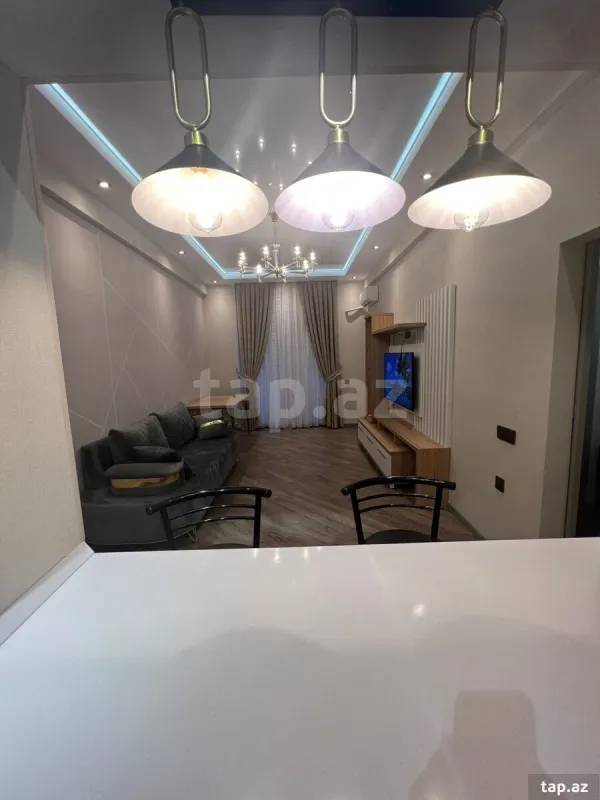 Kirayə verilir 3 otaqlı yeni tikili 72.2 m²
