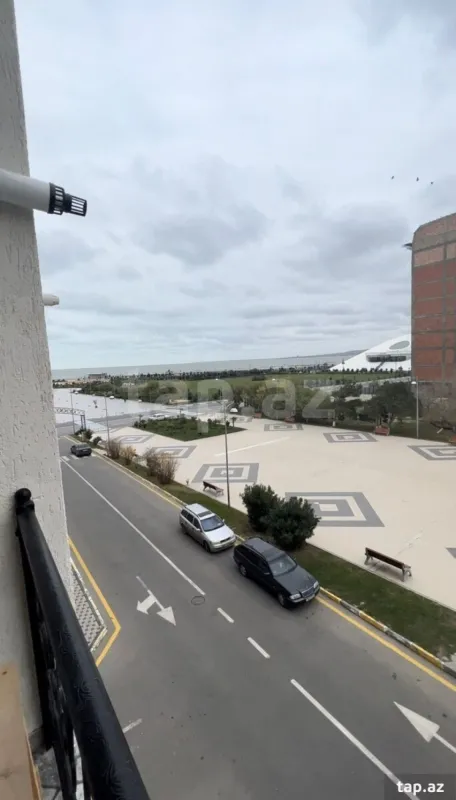 Kirayə verilir 3 otaqlı yeni tikili 72.2 m²