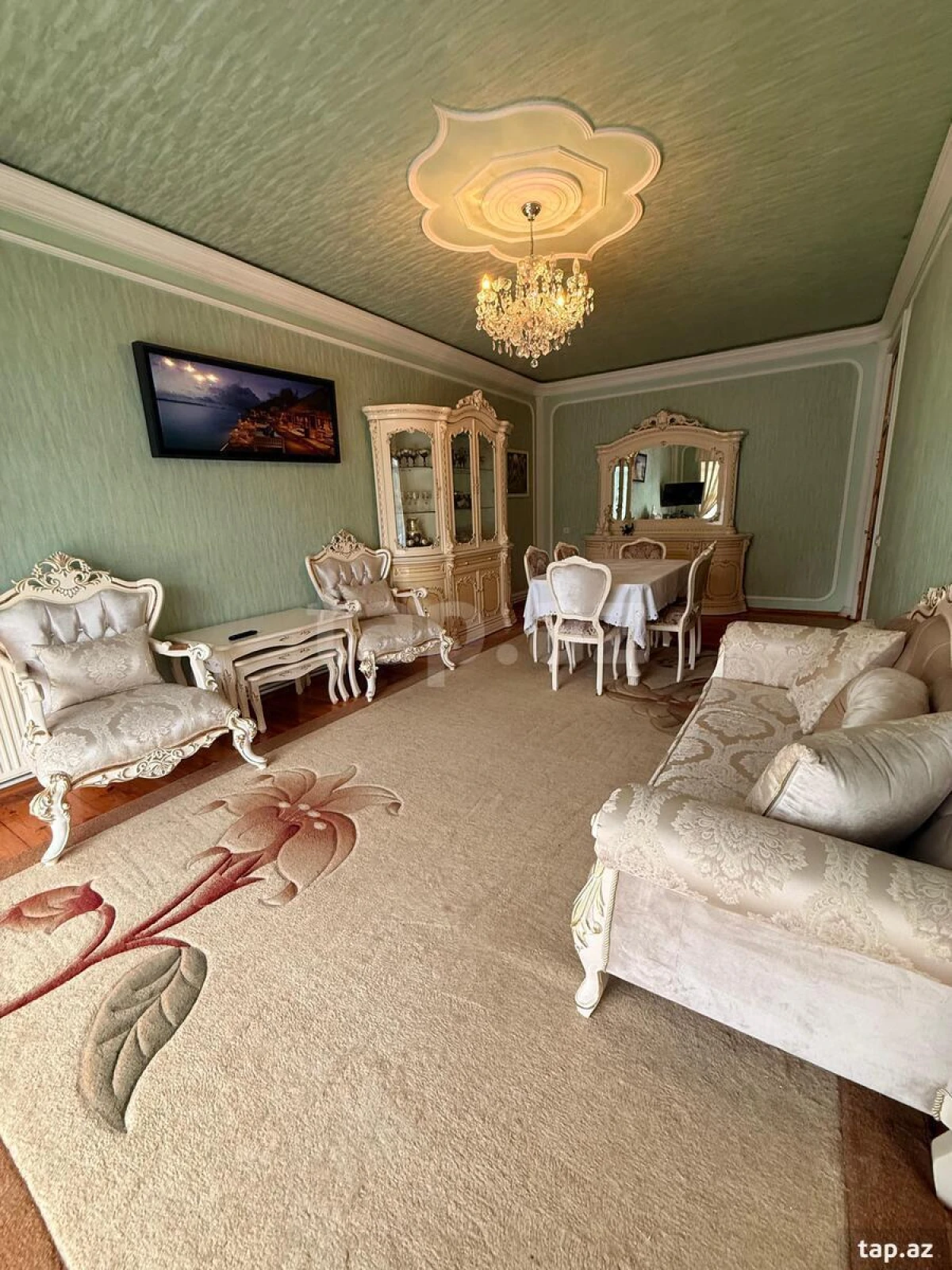 Kirayə verilir 5 otaqlı həyət evi