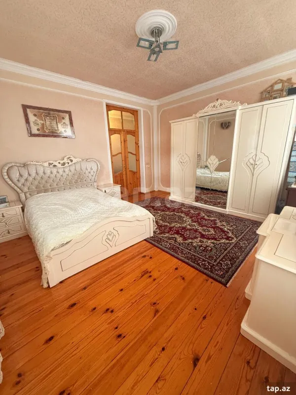 Kirayə verilir 5 otaqlı həyət evi