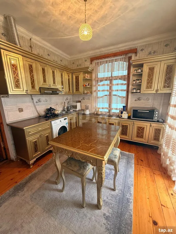 Kirayə verilir 5 otaqlı həyət evi