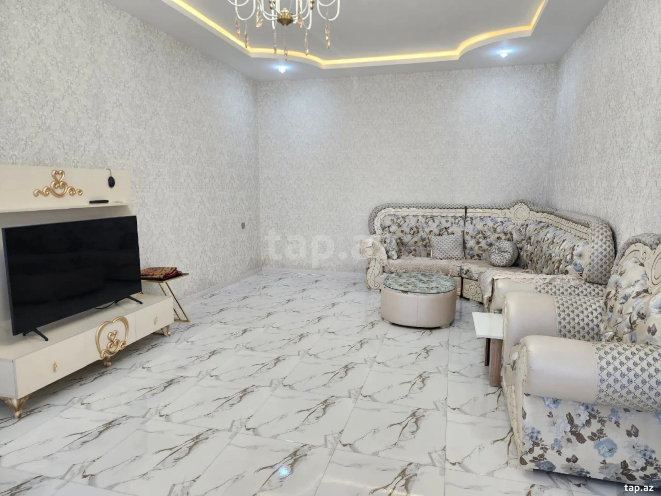 Kirayə verilir 3 otaqlı həyət evi