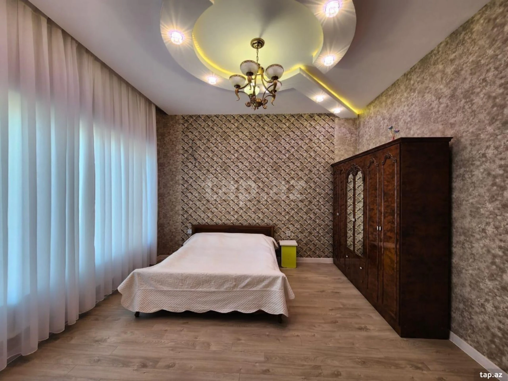 Kirayə verilir 3 otaqlı həyət evi