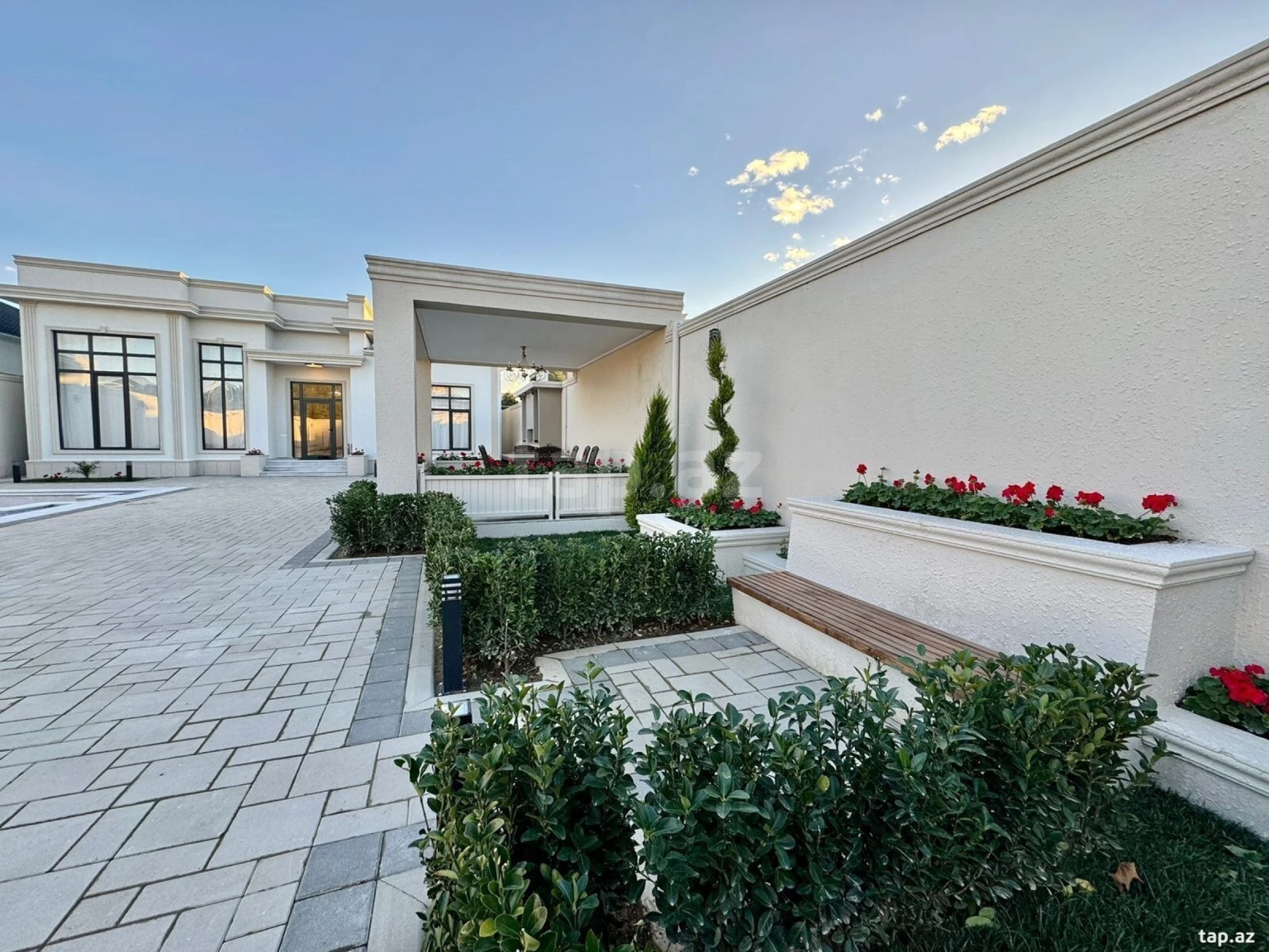 Kirayə verilir 3 otaqlı həyət evi