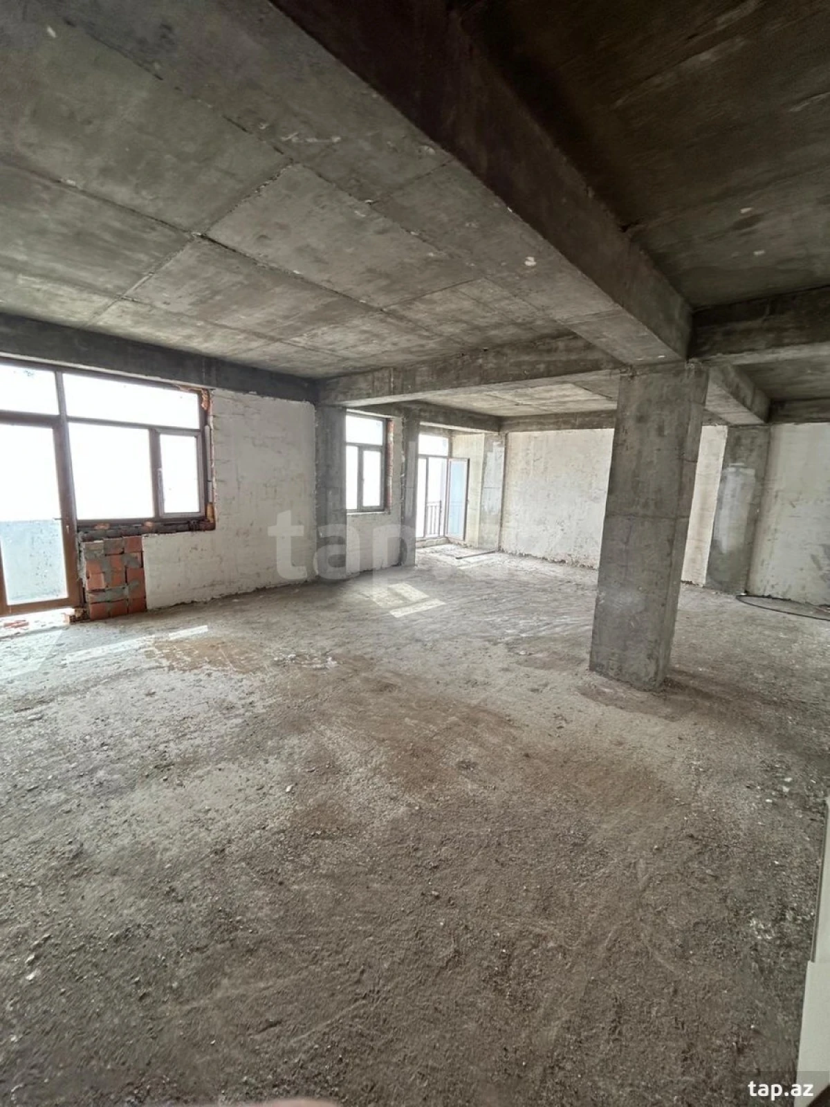 Satılır 1 otaqlı yeni tikili 73 m²