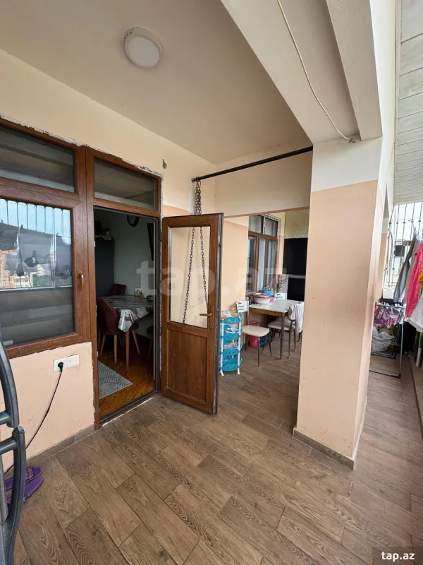 Satılır 4 otaqlı mənzil 100 m²