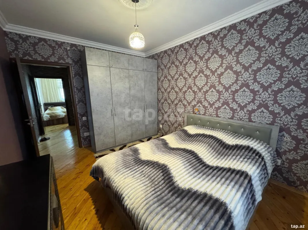 Satılır 4 otaqlı mənzil 100 m²