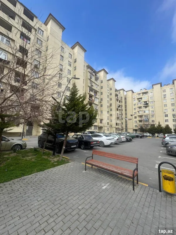 Satılır 4 otaqlı mənzil 100 m²