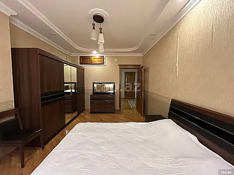 Satılır 3 otaqlı yeni tikili 145 m²