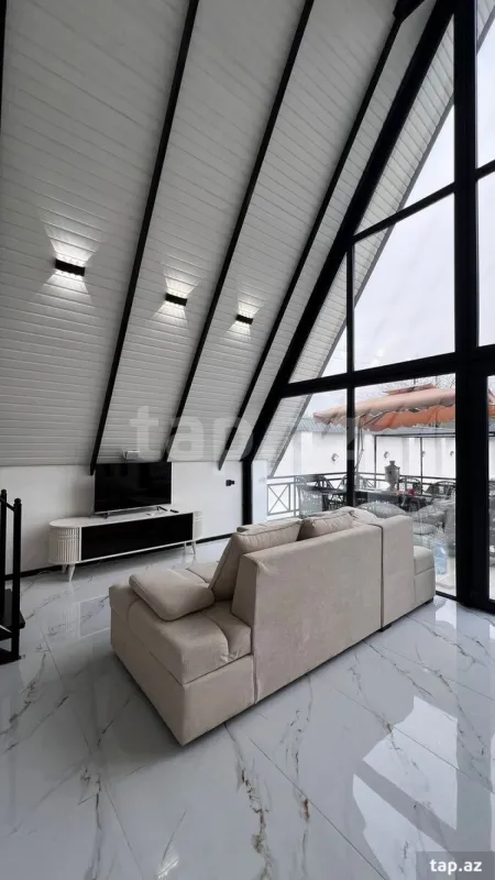 Kirayə verilir 3 otaqlı həyət evi