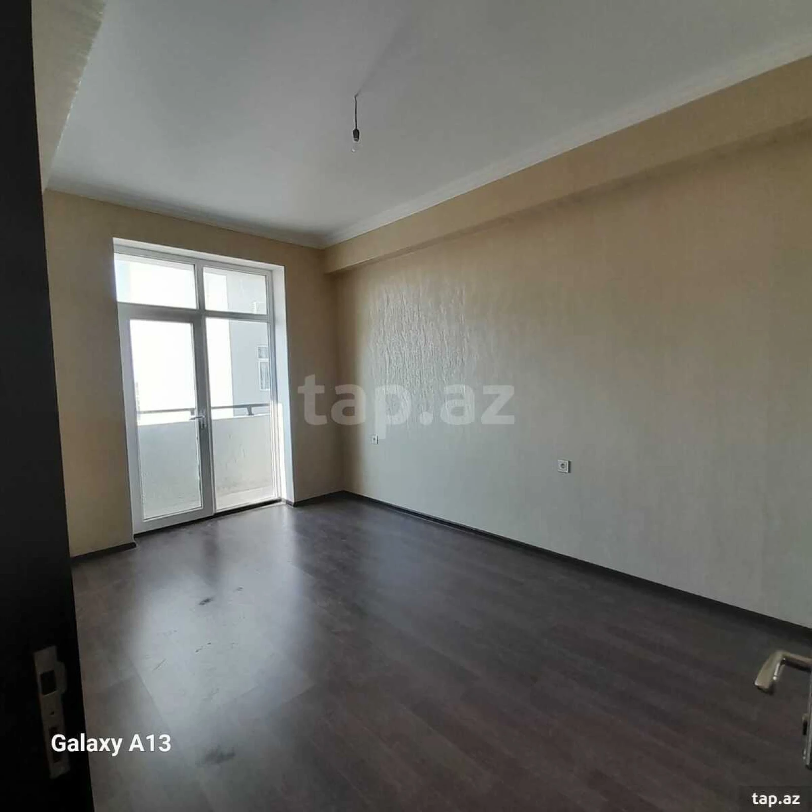 Satılır 3 otaqlı yeni tikili 77 m²