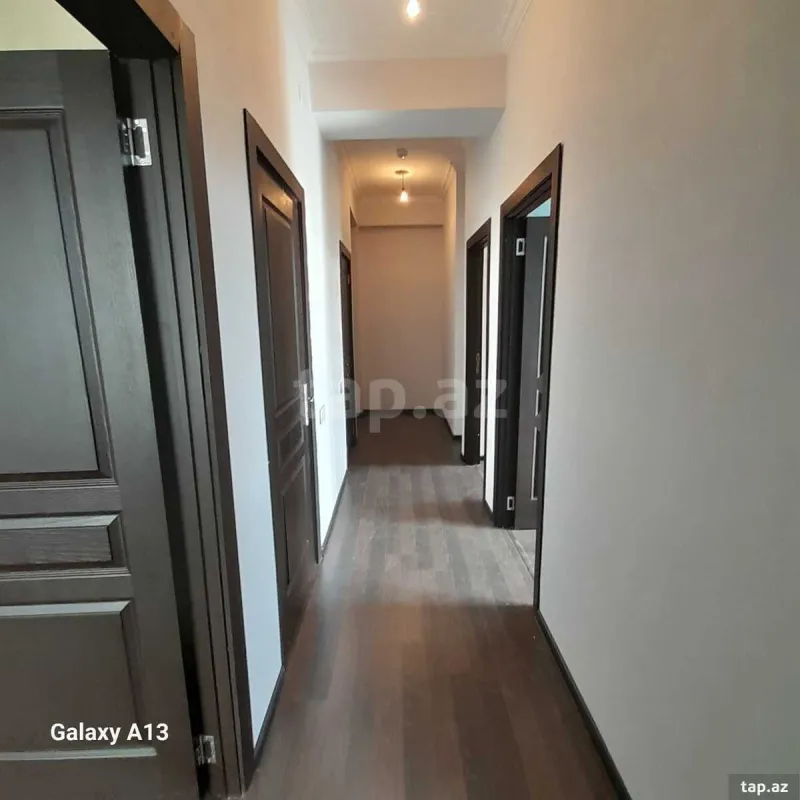 Satılır 3 otaqlı yeni tikili 77 m²