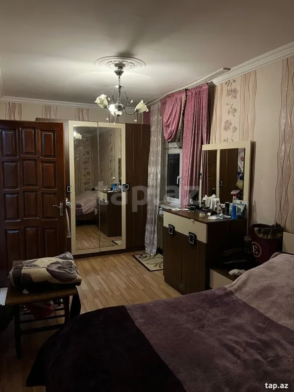 Satılır 2 otaqlı mənzil 42.2 m²