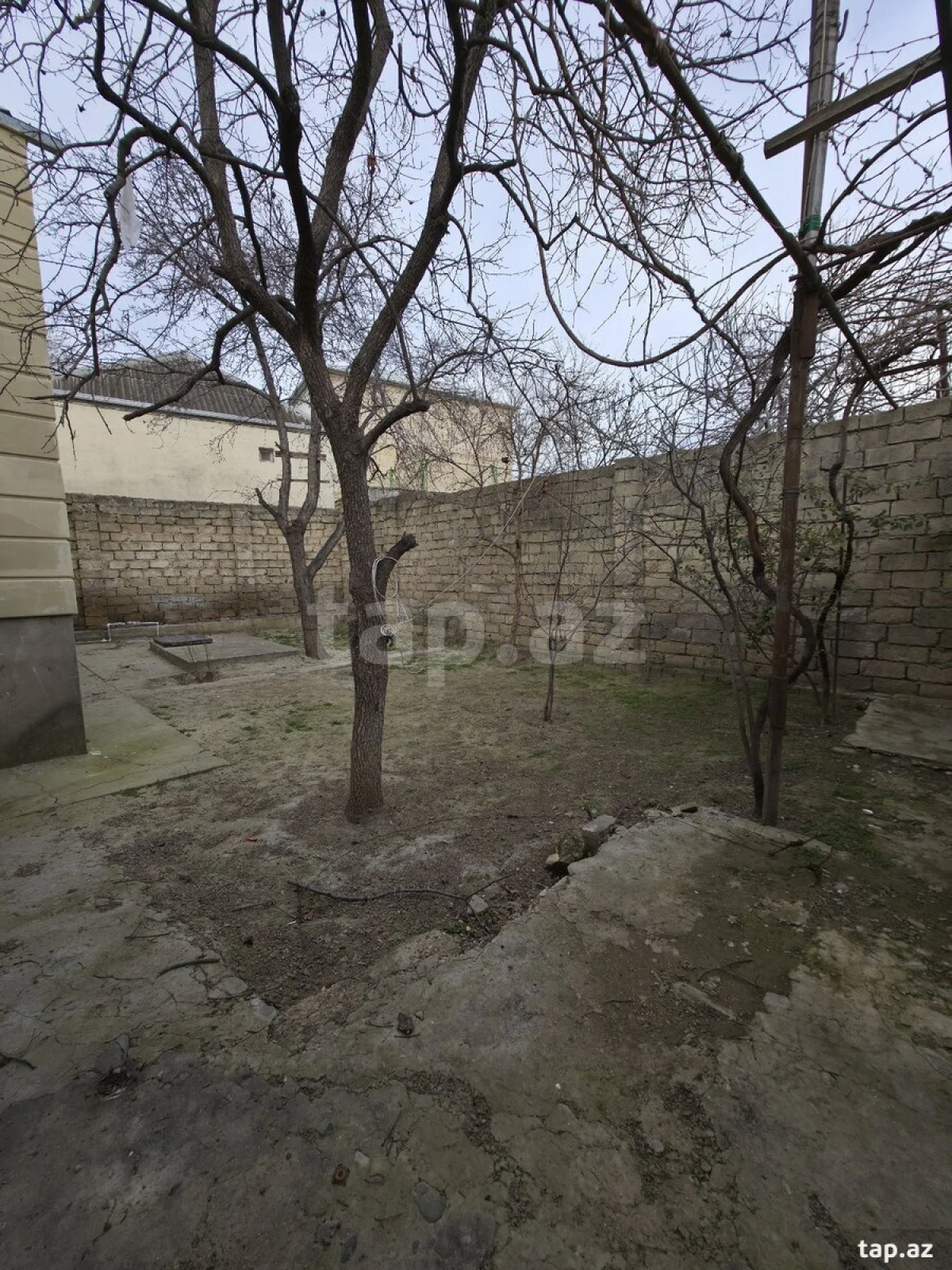 Satılır 4 otaqlı həyət evi