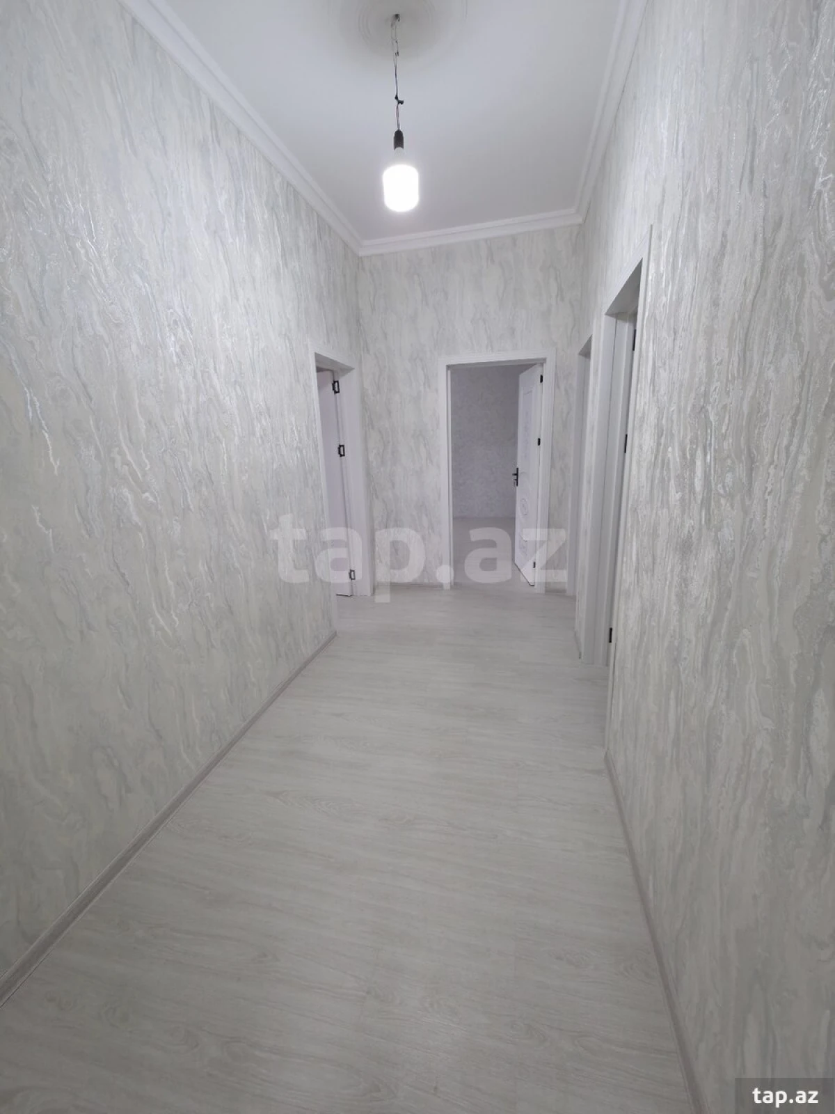 Satılır 4 otaqlı həyət evi