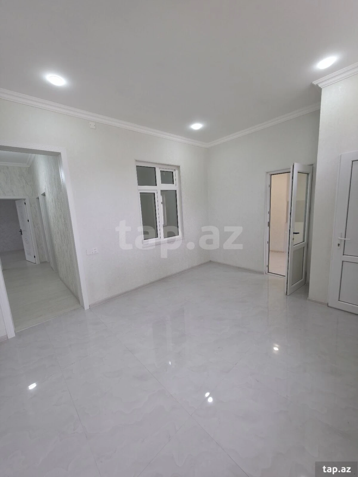 Satılır 4 otaqlı həyət evi