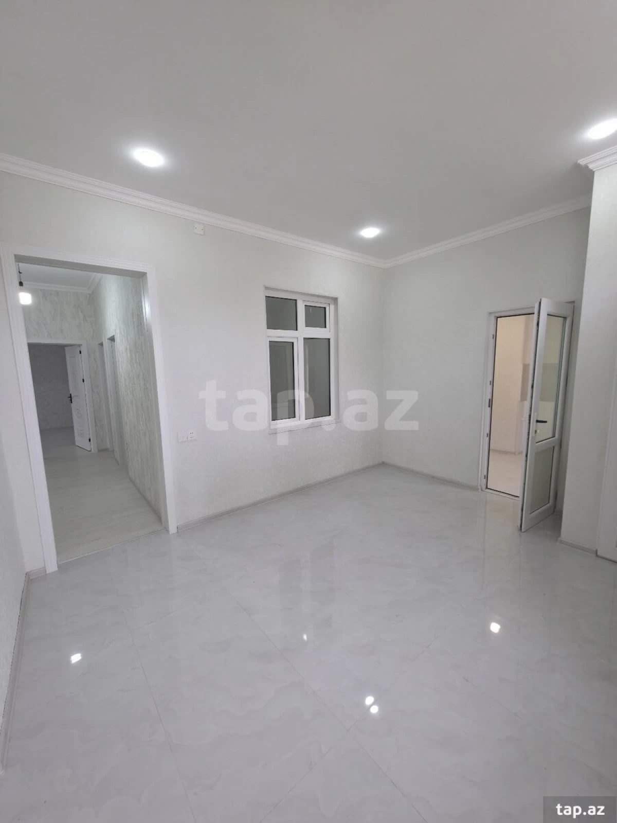 Satılır 4 otaqlı həyət evi