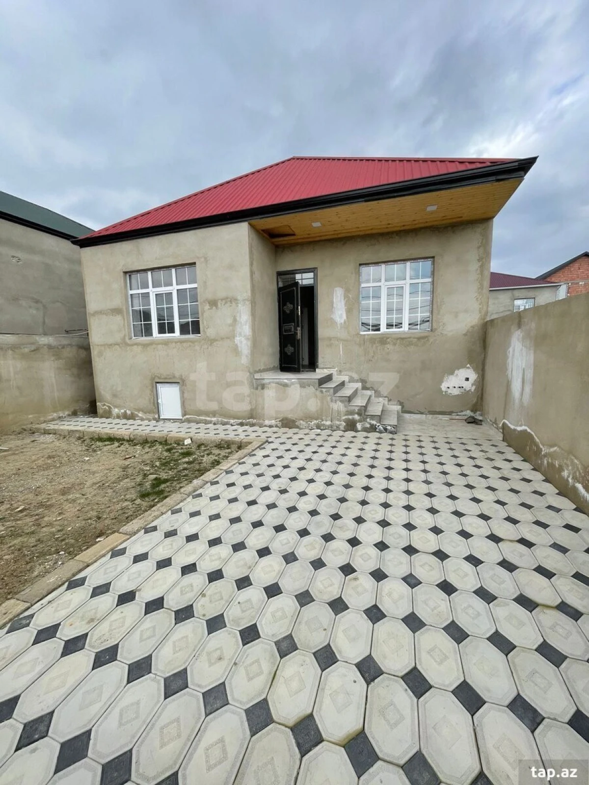 Satılır 3 otaqlı həyət evi