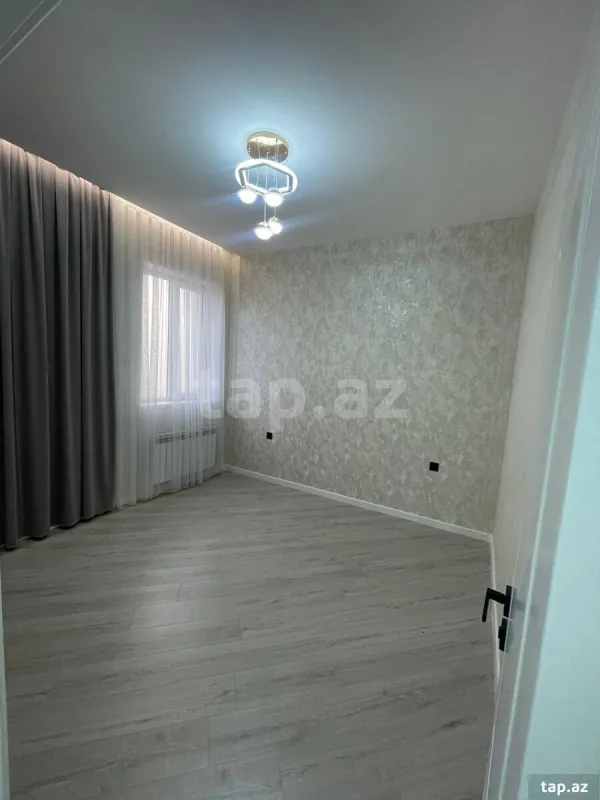 Satılır 5 otaqlı həyət evi