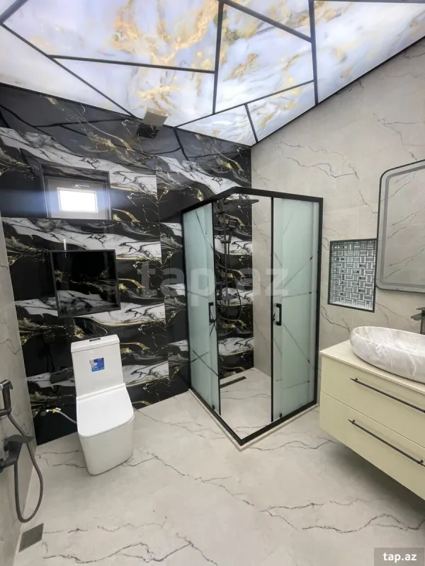 Satılır 5 otaqlı həyət evi