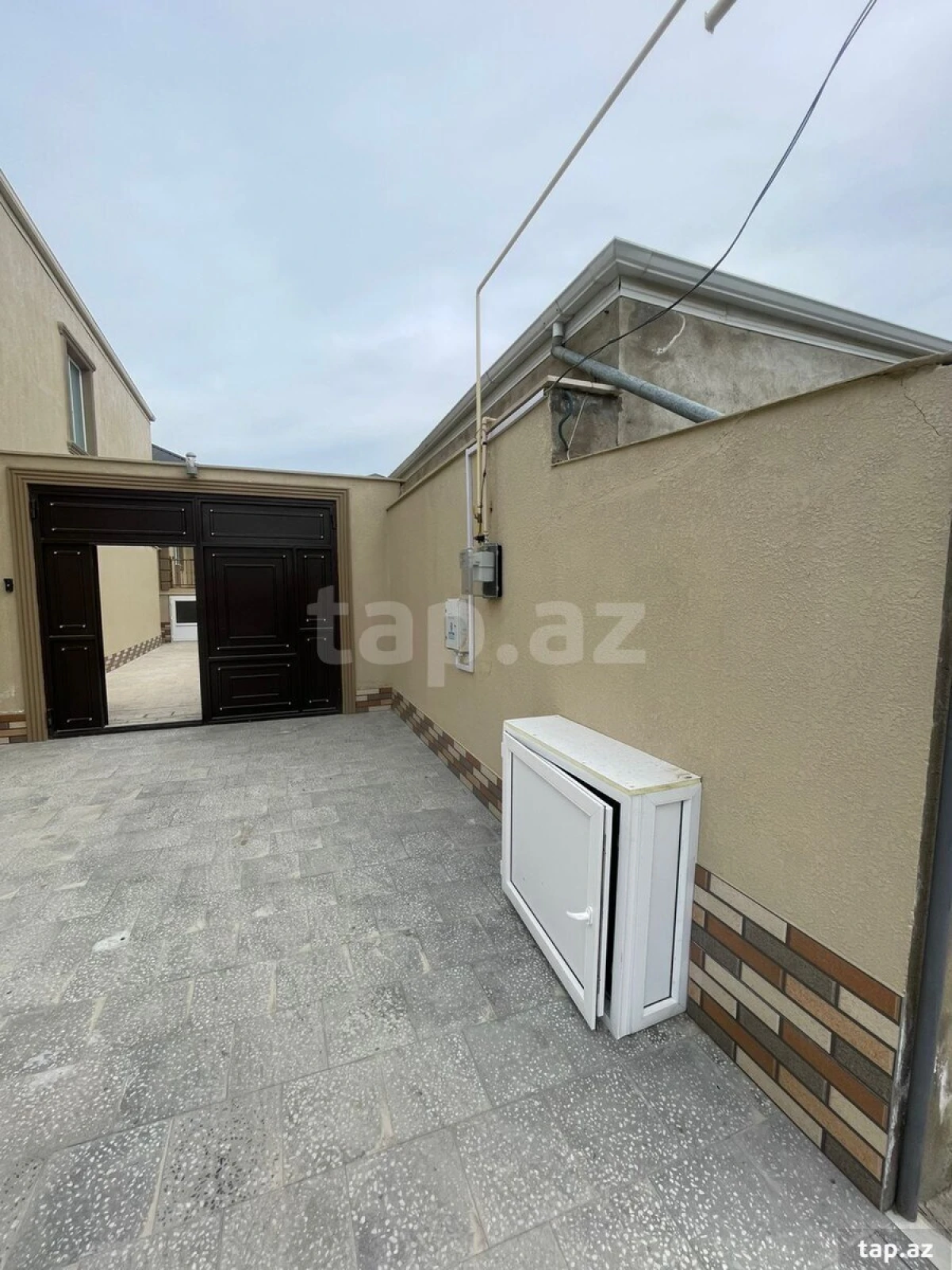 Satılır 4 otaqlı həyət evi