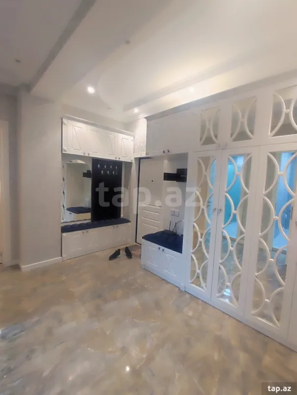 Kirayə verilir 2 otaqlı yeni tikili 92 m²