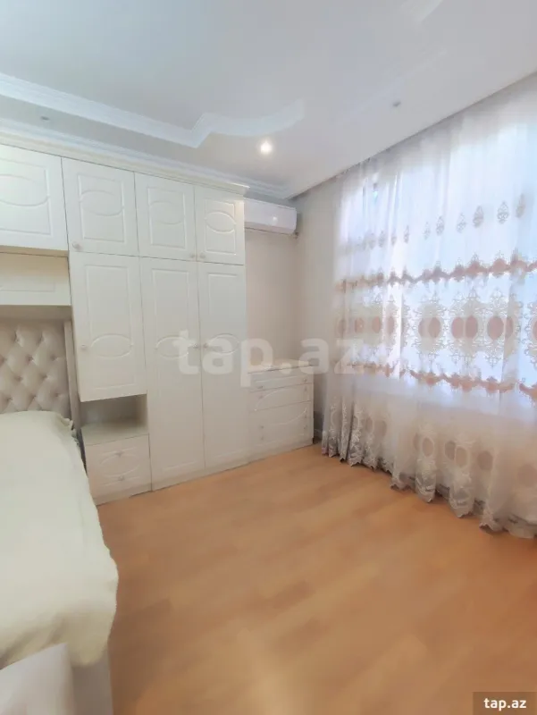 Kirayə verilir 2 otaqlı yeni tikili 92 m²