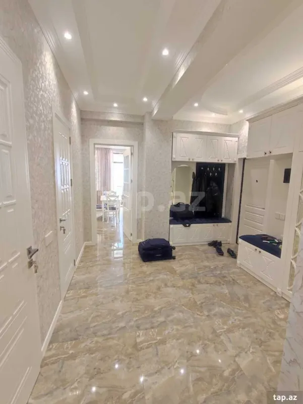 Kirayə verilir 2 otaqlı yeni tikili 92 m²