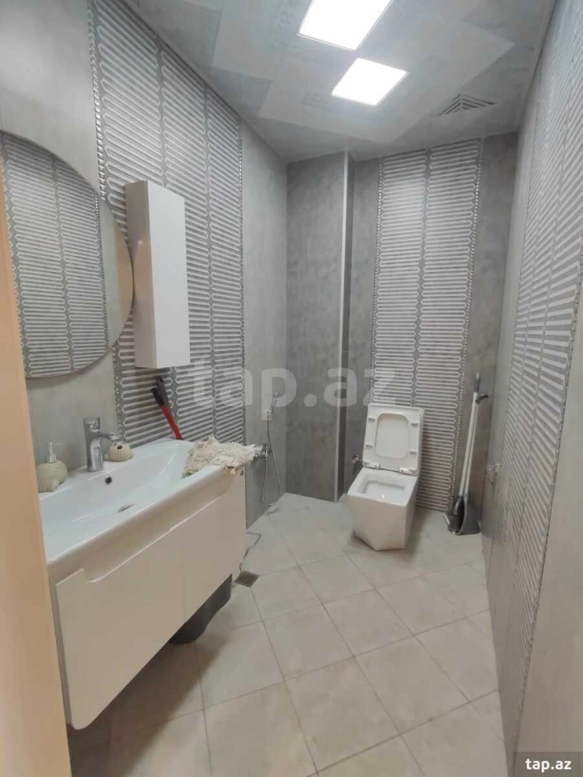 Kirayə verilir 2 otaqlı yeni tikili 92 m²