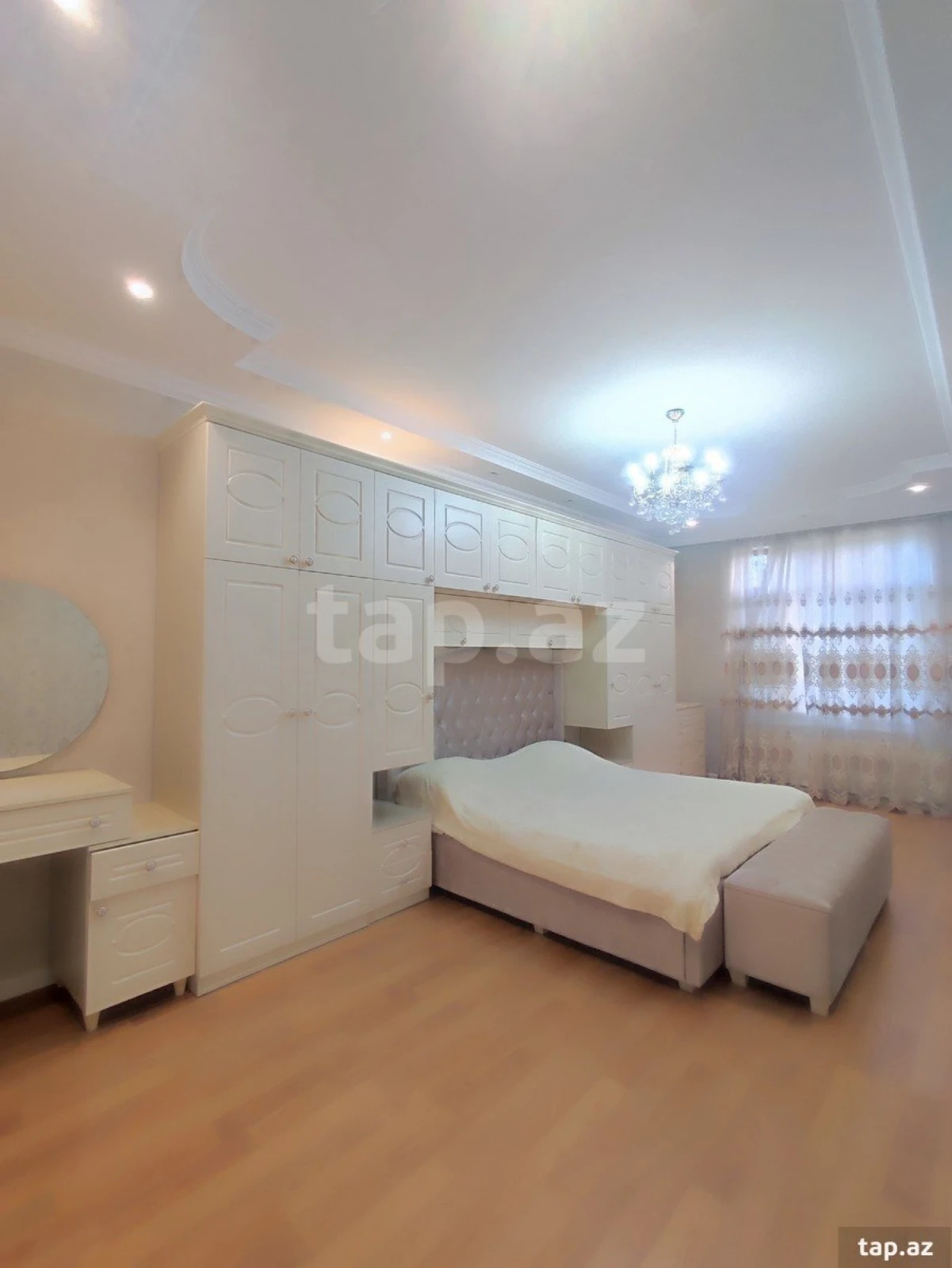 Kirayə verilir 2 otaqlı yeni tikili 92 m²