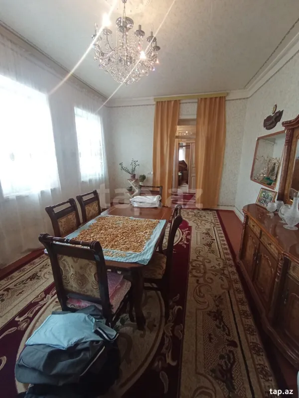 Satılır 5 otaqlı həyət evi