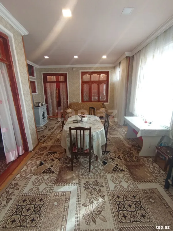 Satılır 5 otaqlı həyət evi