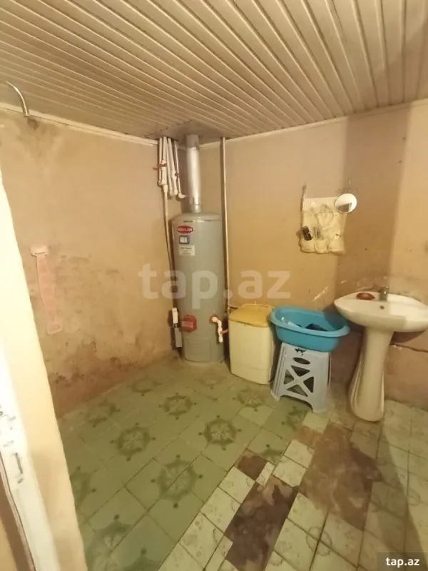 Satılır 5 otaqlı həyət evi