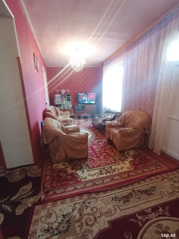 Satılır 5 otaqlı həyət evi