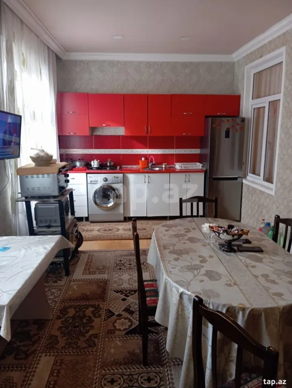 Satılır 5 otaqlı həyət evi