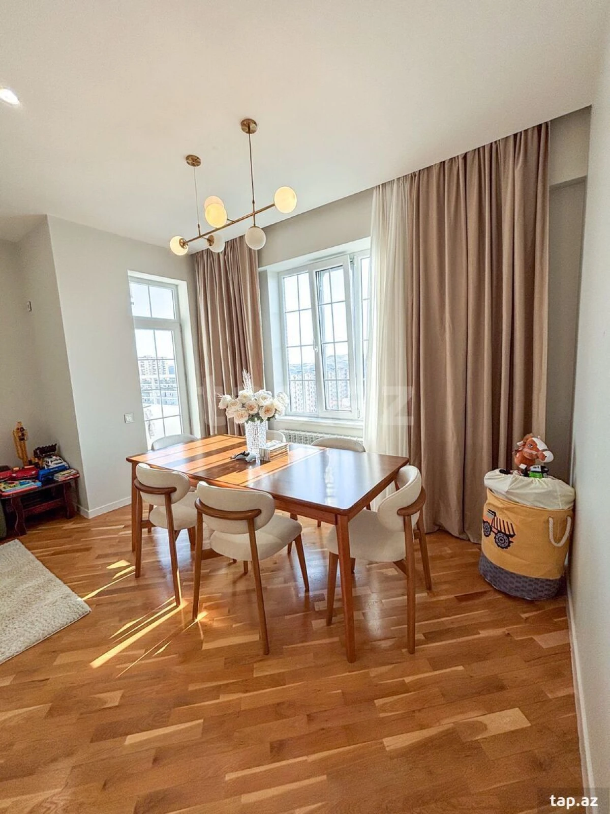 Satılır 2 otaqlı yeni tikili 95 m²